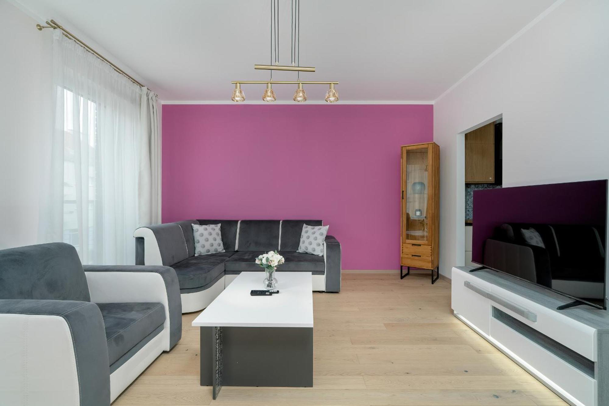 Apartment With Balcony And Free Parking In Poznan By Noclegi Renters Exterior photo